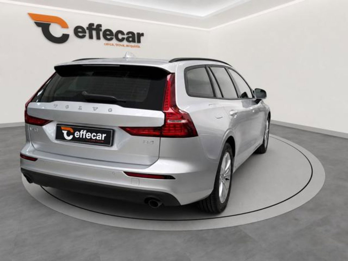 Volvo V60 B4 (d) Geartronic Momentum Business Pro (6)