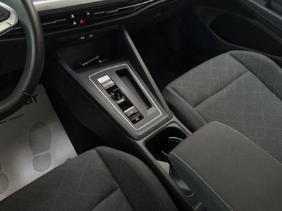 Volkswagen Golf 1.5 eTSI 130 CV EVO ACT DSG R-Line (11)
