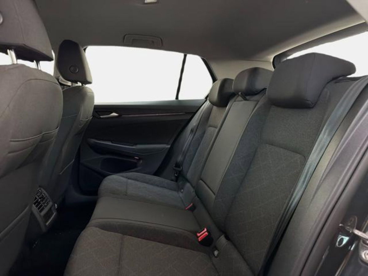 Volkswagen Golf 1.5 eTSI 130 CV EVO ACT DSG R-Line (13)