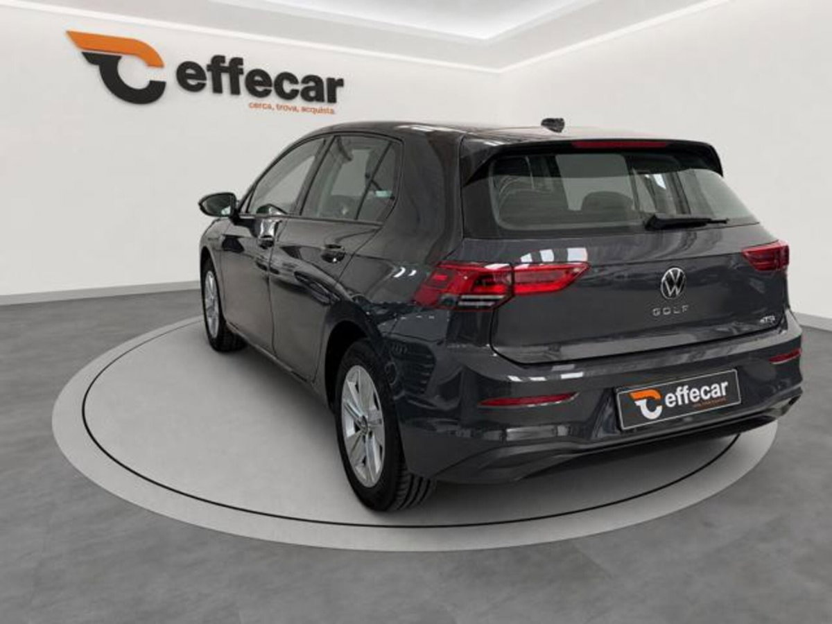 Volkswagen Golf 1.5 eTSI 130 CV EVO ACT DSG R-Line (4)