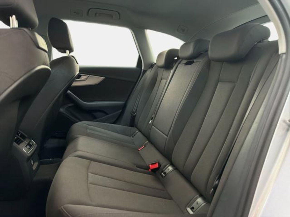 Audi A4 Avant 40 TDI quattro S tronic Business Advanced (13)