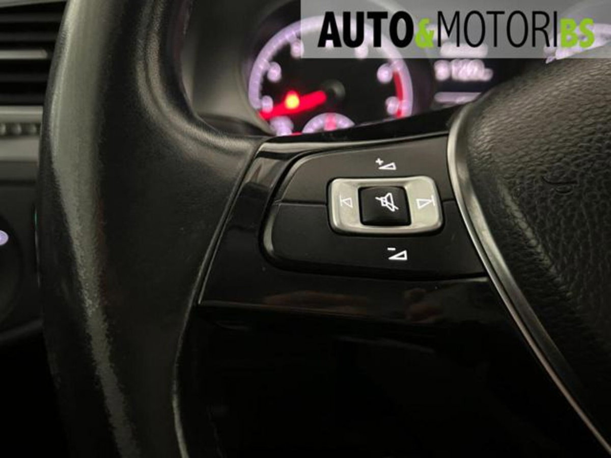 Volkswagen Golf 1.2 TSI 85 CV 5p. Trendline BlueMotion Technology (17)
