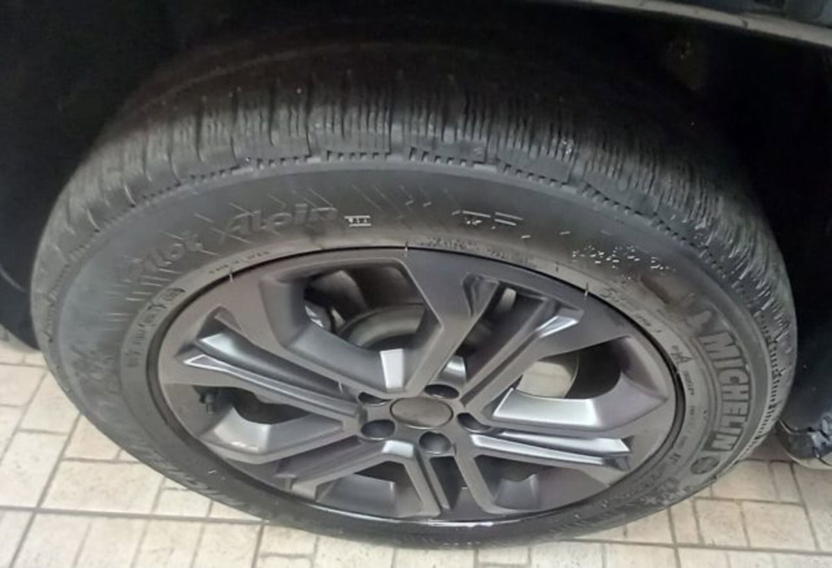 Jeep Compass 1.3 T4 190CV PHEV AT6 4xe 80° Anniversario (20)
