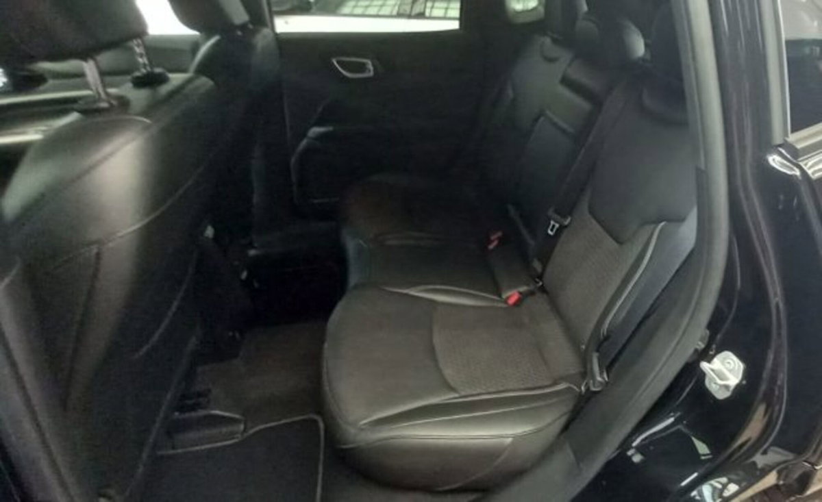 Jeep Compass 1.3 T4 190CV PHEV AT6 4xe 80° Anniversario (8)