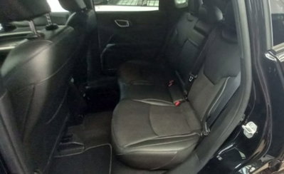 Jeep Compass 1.3 T4 190CV PHEV AT6 4xe 80° Anniversario (8)