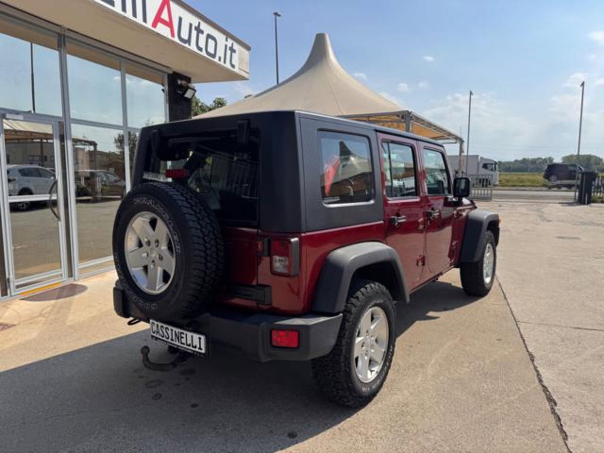 Jeep Wrangler Unlimited 2.8 CRD DPF Rubicon Auto (4)