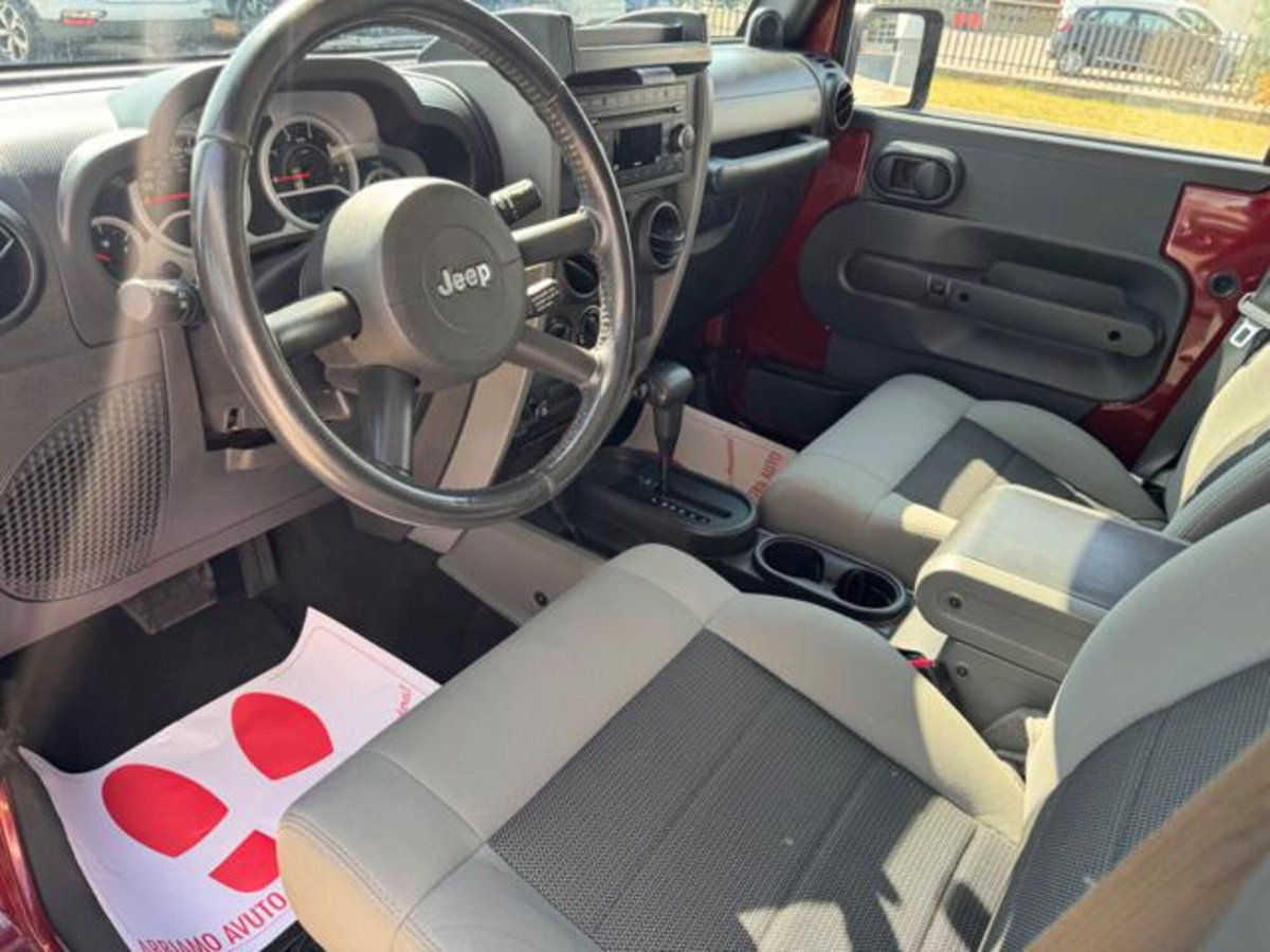 Jeep Wrangler Unlimited 2.8 CRD DPF Rubicon Auto (8)