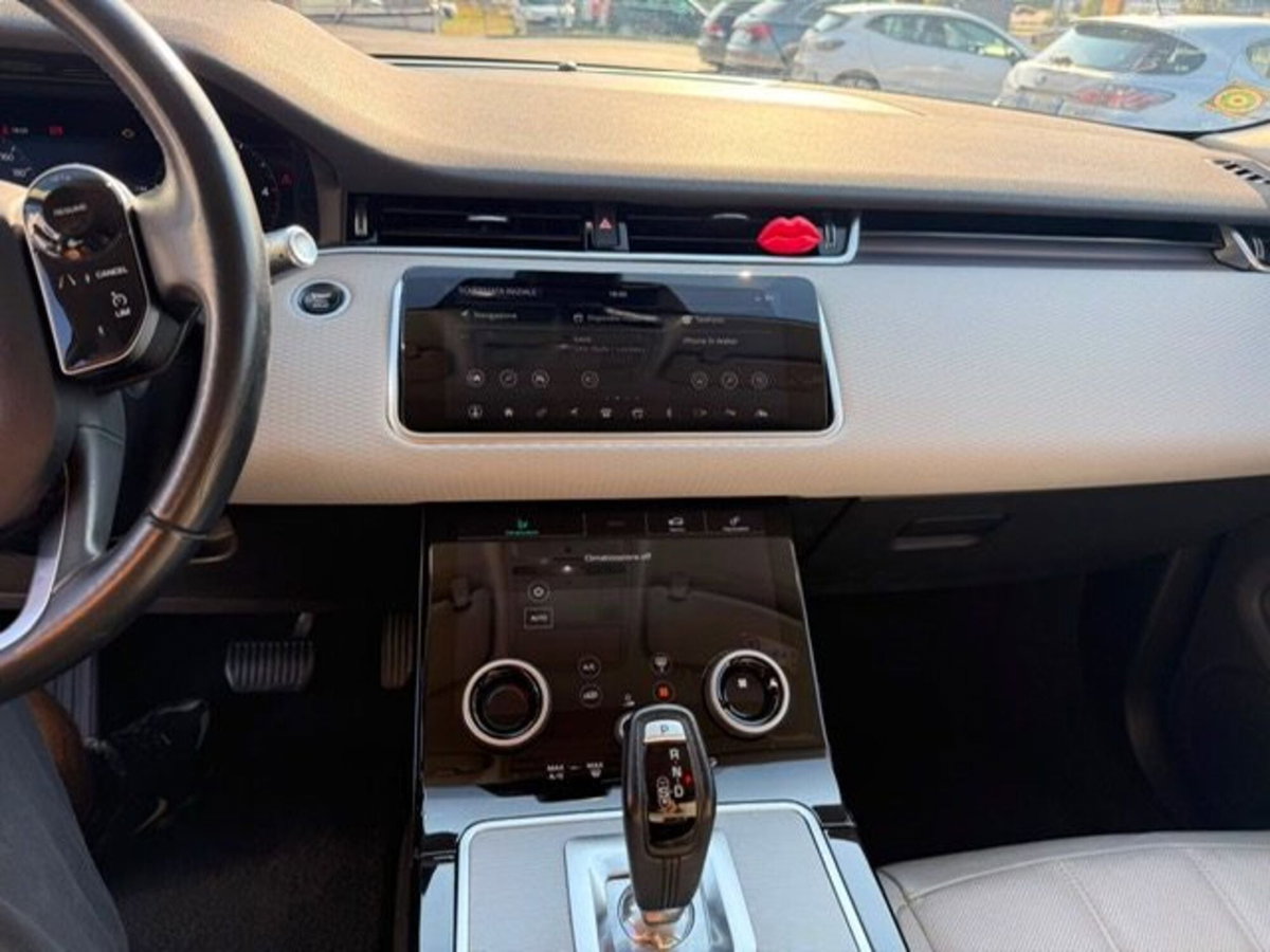 Land Rover Range Rover Evoque 2.0D I4 150CV AWD Business Edition (13)