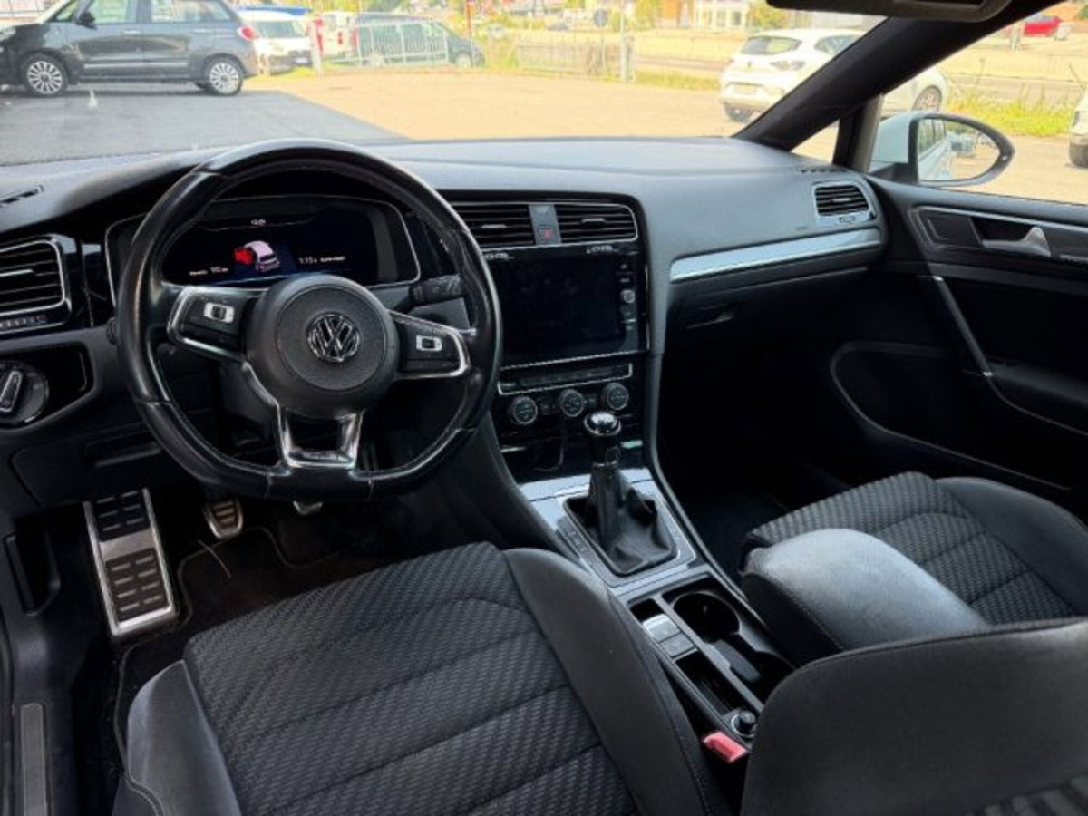 Volkswagen Golf 1.6 TDI 115 CV 5p. Sport BlueMotion Technology (9)