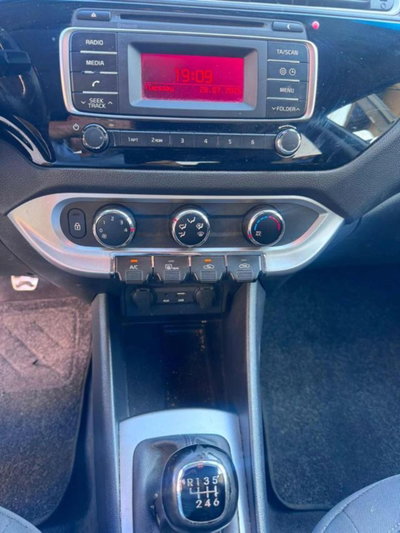 Kia Rio 1.4 CRDi 5p. Cool Collection (8)