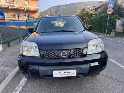 Nissan X-Trail 2.2 dCi Elegance (2)