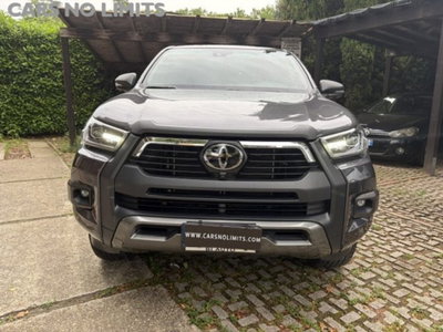 Toyota Hilux 2.D-4D A/T 4WD porte Double Cab Invincible usato
