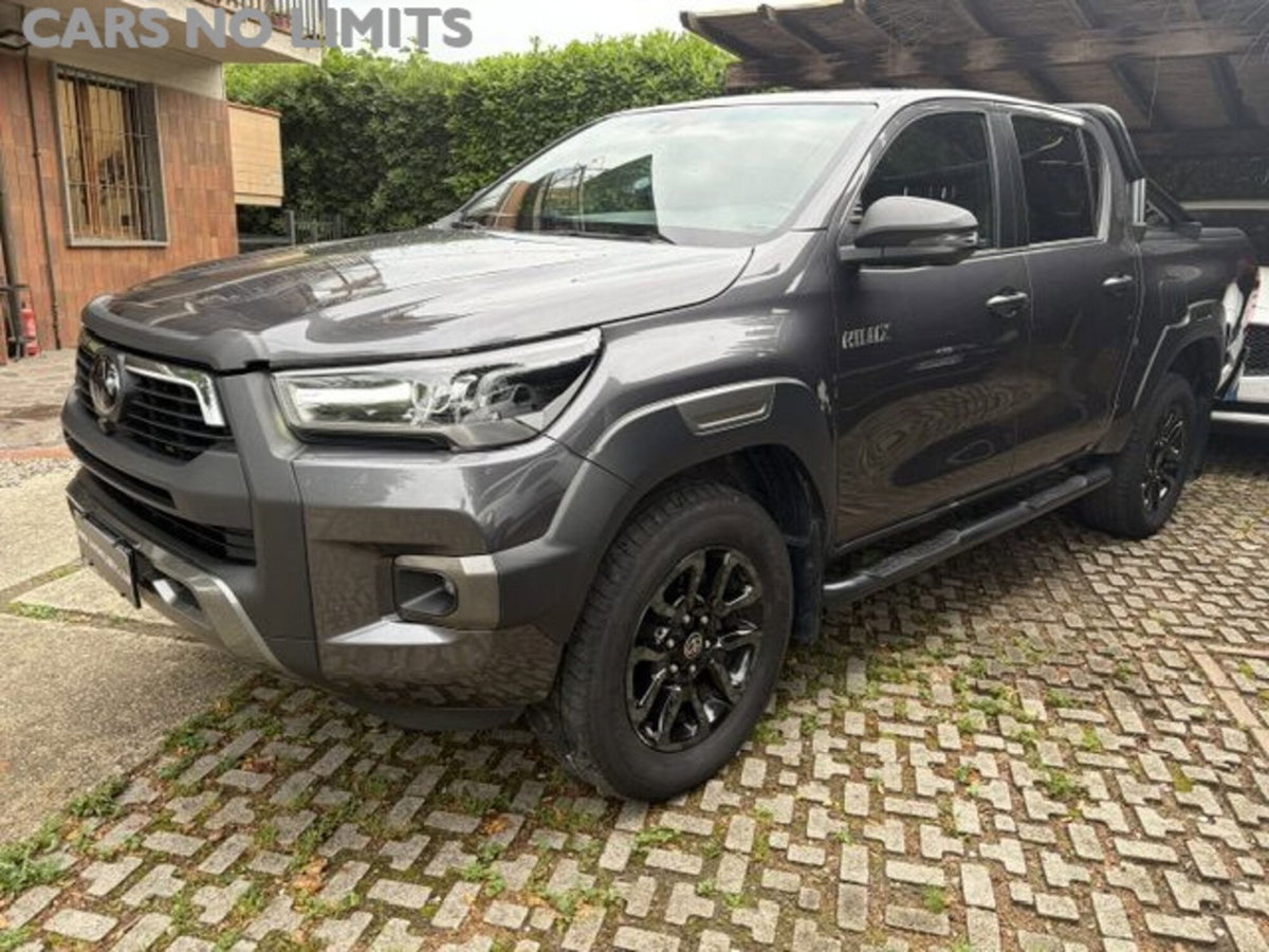 Toyota Hilux 2.D-4D A/T 4WD porte Double Cab Invincible (2)