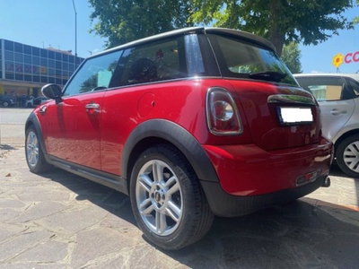 MINI Mini 1.6 16V Cooper D (10)