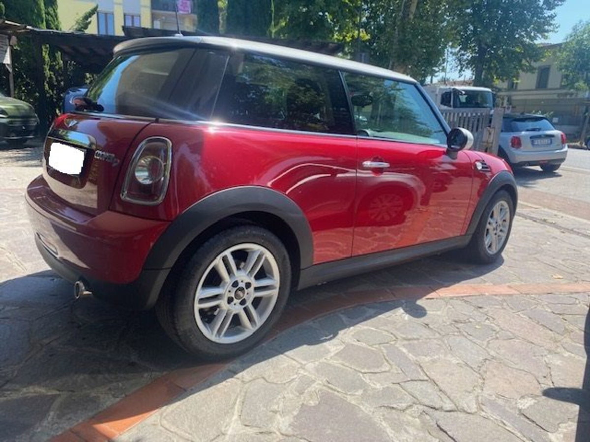 MINI Mini 1.6 16V Cooper D (12)