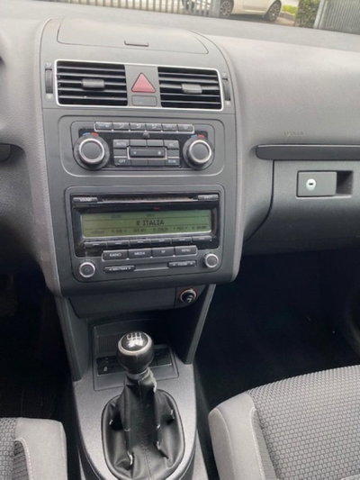 Volkswagen Touran 1.6 TDI Trendline (4)