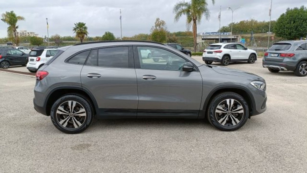 Mercedes-Benz GLA SUV 200 d Automatic Sport Plus (9)