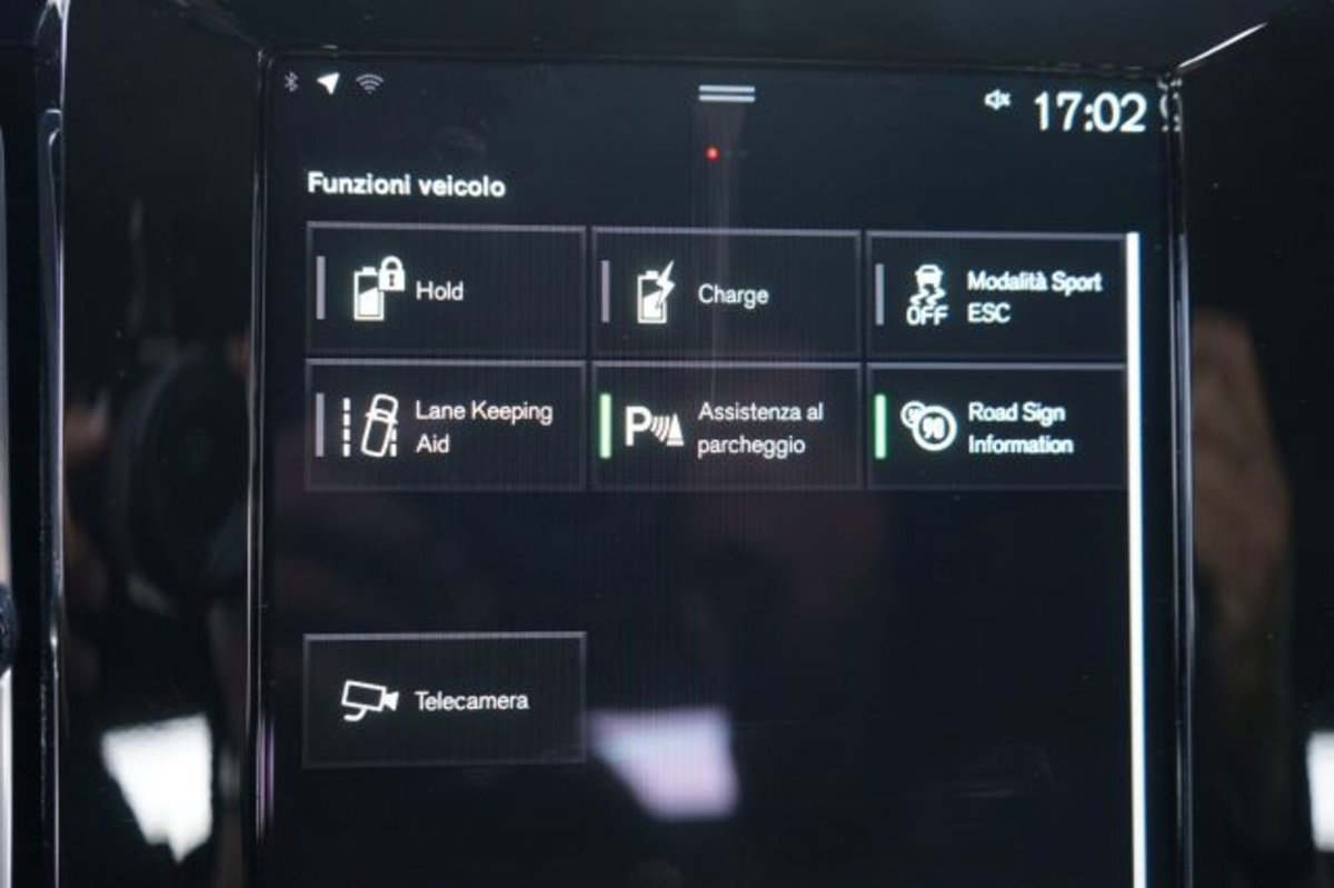 Volvo XC40 T5 Recharge Plug-in Hybrid automatico Core (8)