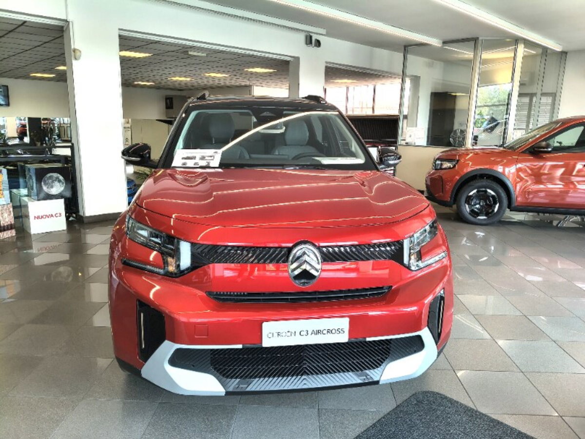 Citroen C5 Aircross 1.2 hybrid Plus 145cv e-dcs6 (2)