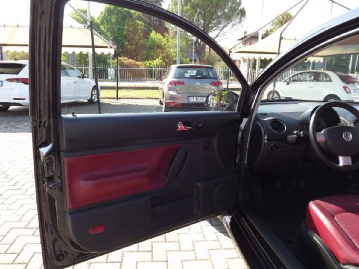 Volkswagen New Beetle 1.6 (10)