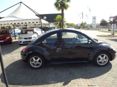Volkswagen New Beetle 1.6 (8)