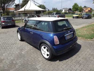 MINI Mini 1.6 16V Cooper (4)