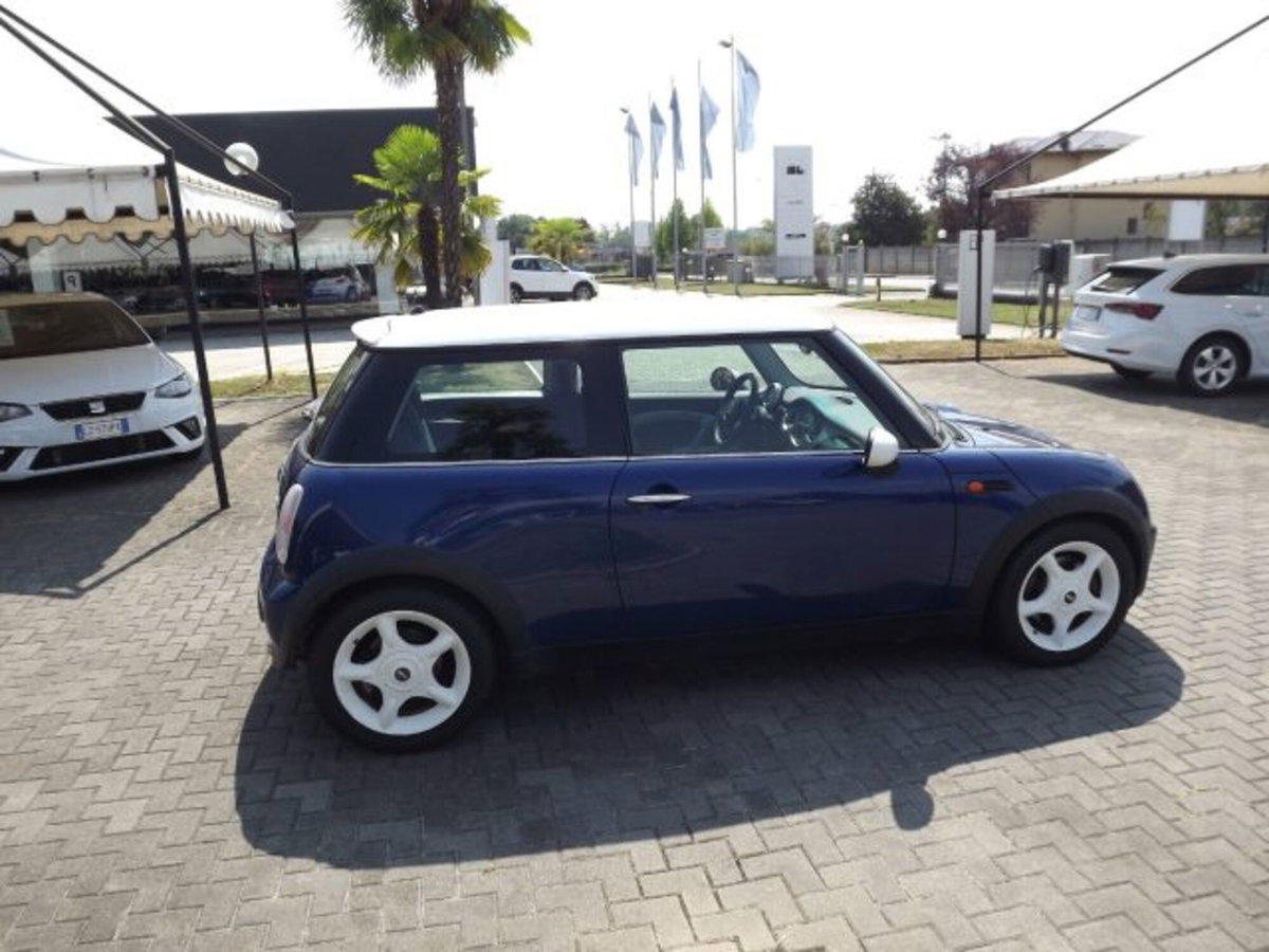 MINI Mini 1.6 16V Cooper (7)
