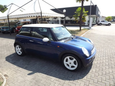 MINI Mini 1.6 16V Cooper (8)
