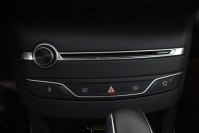 Peugeot 308 BlueHDi 120 S&S EAT6 Allure (10)