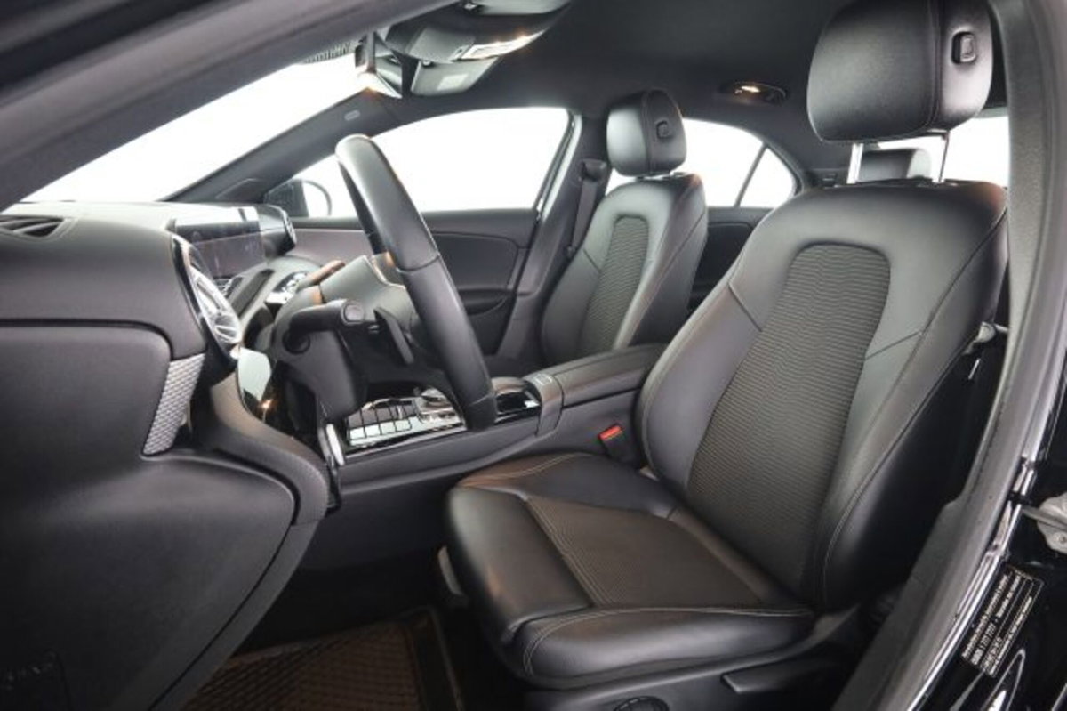 Mercedes-Benz Classe A Sedan 200 Automatic 4p. Sport (2)