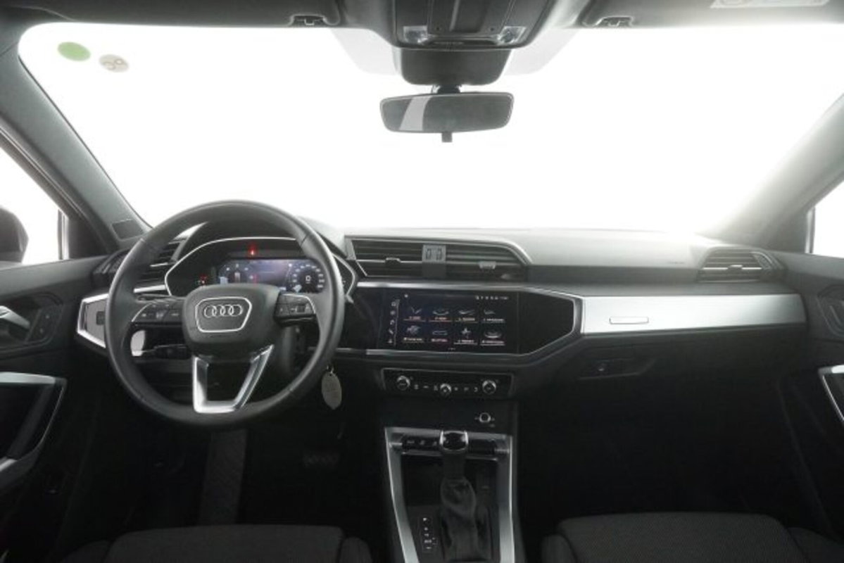 Audi Q3 Sportback 35 2.0 tdi Identity Black s-tronic (4)