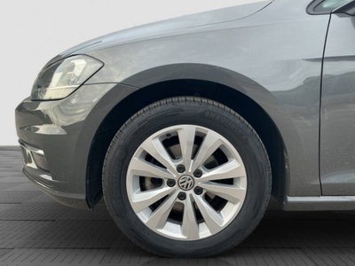 Volkswagen Golf 1.0 TSI 110 CV 5p. Business BlueMotion Technology (15)