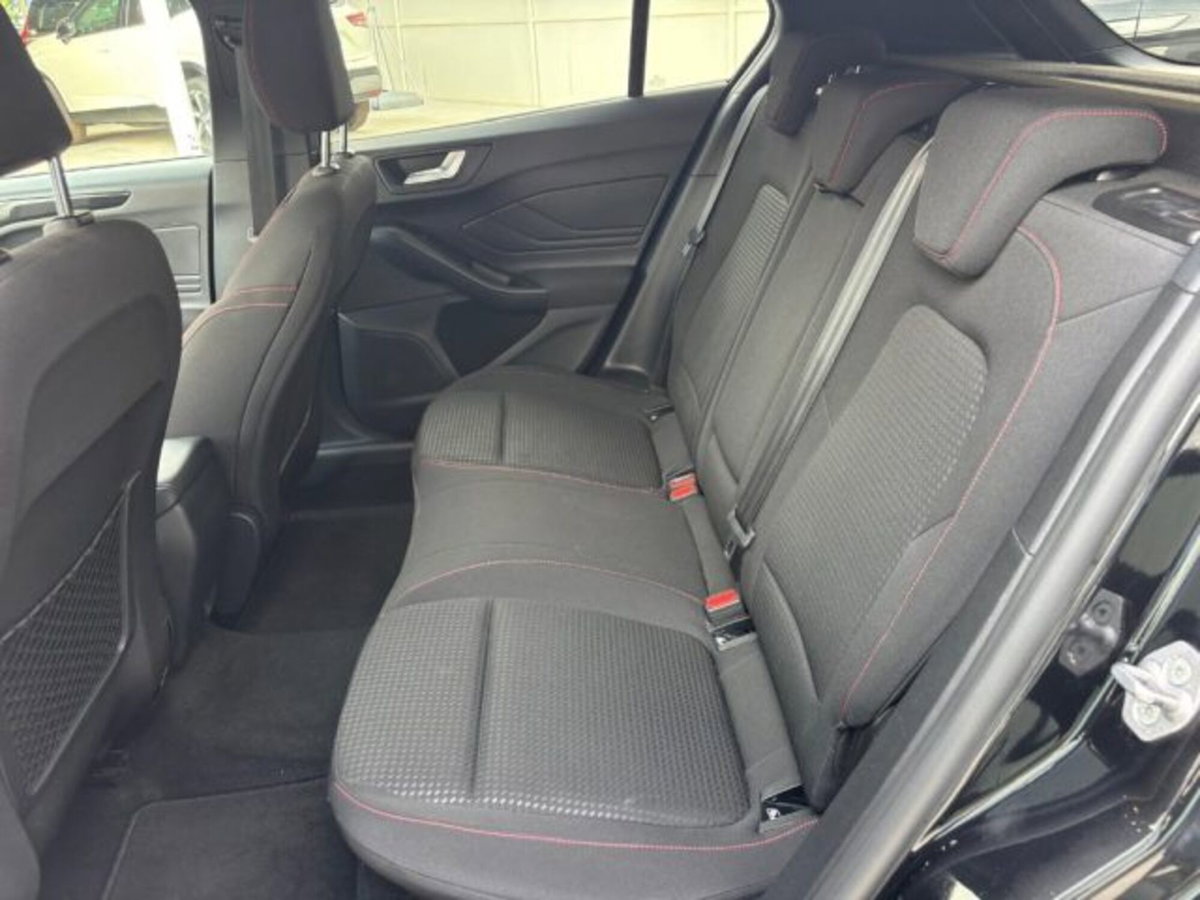 Ford Focus 1.0 EcoBoost Hybrid 125 CV Powershift 5p. ST-Line X (14)