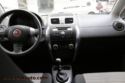 Fiat Sedici 2.0 MJT 16V DPF 4x4 Emotion (12)