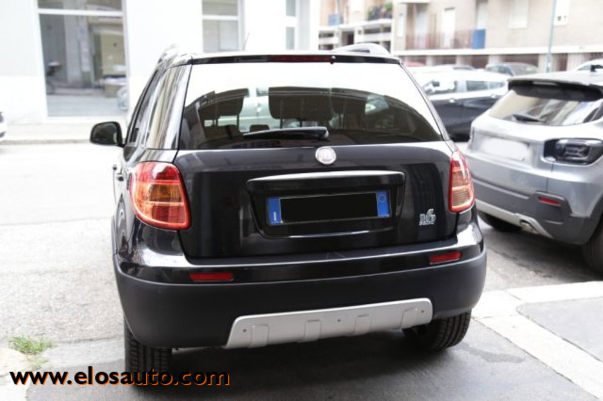 Fiat Sedici 2.0 MJT 16V DPF 4x4 Emotion (5)