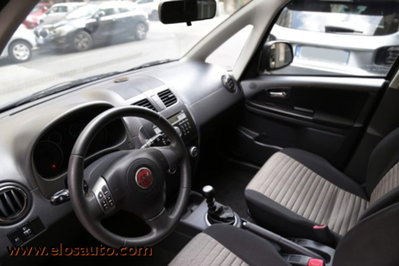 Fiat Sedici 2.0 MJT 16V DPF 4x4 Emotion (8)