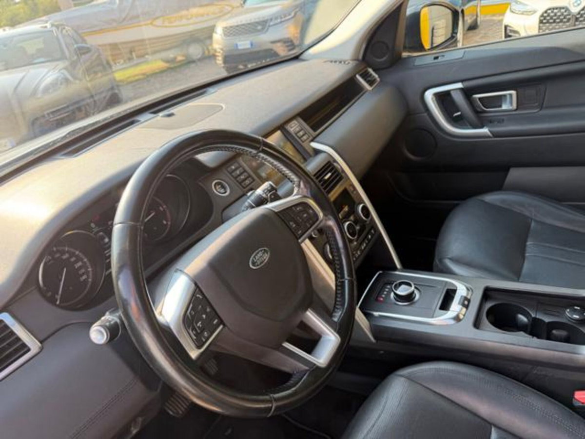 Land Rover Discovery Sport 2.0 TD4 180 CV HSE Luxury (12)