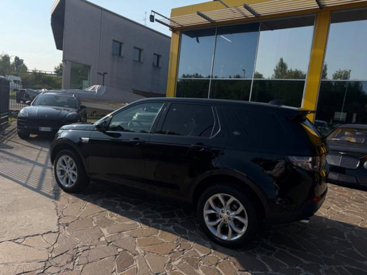 Land Rover Discovery Sport 2.0 TD4 180 CV HSE Luxury (4)