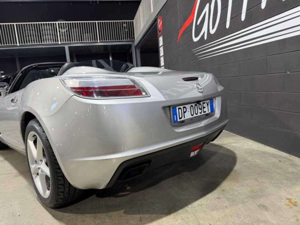 Opel GT 2.0 Turbo 16V (6)