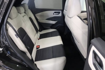 Nissan Qashqai 1.3 mhev Tekna 2wd 140cv (11)