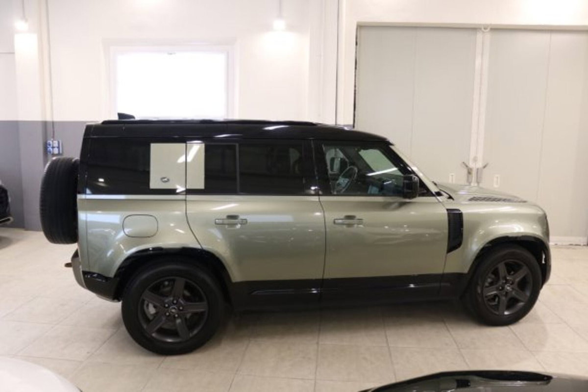 Land Rover Defender 110 3.0d i6 mhev X-Dynamic SE awd 250cv auto (7)