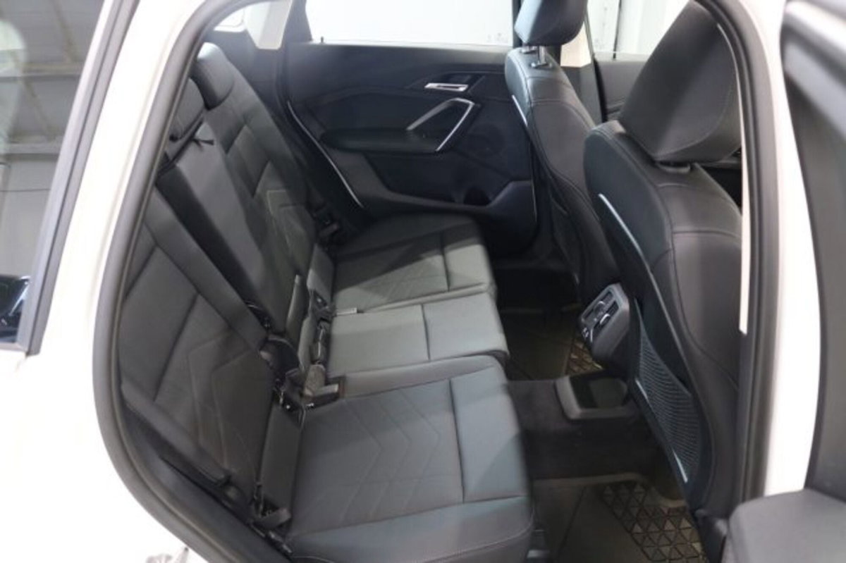 BMW X1 xDrive 23d xLine (11)