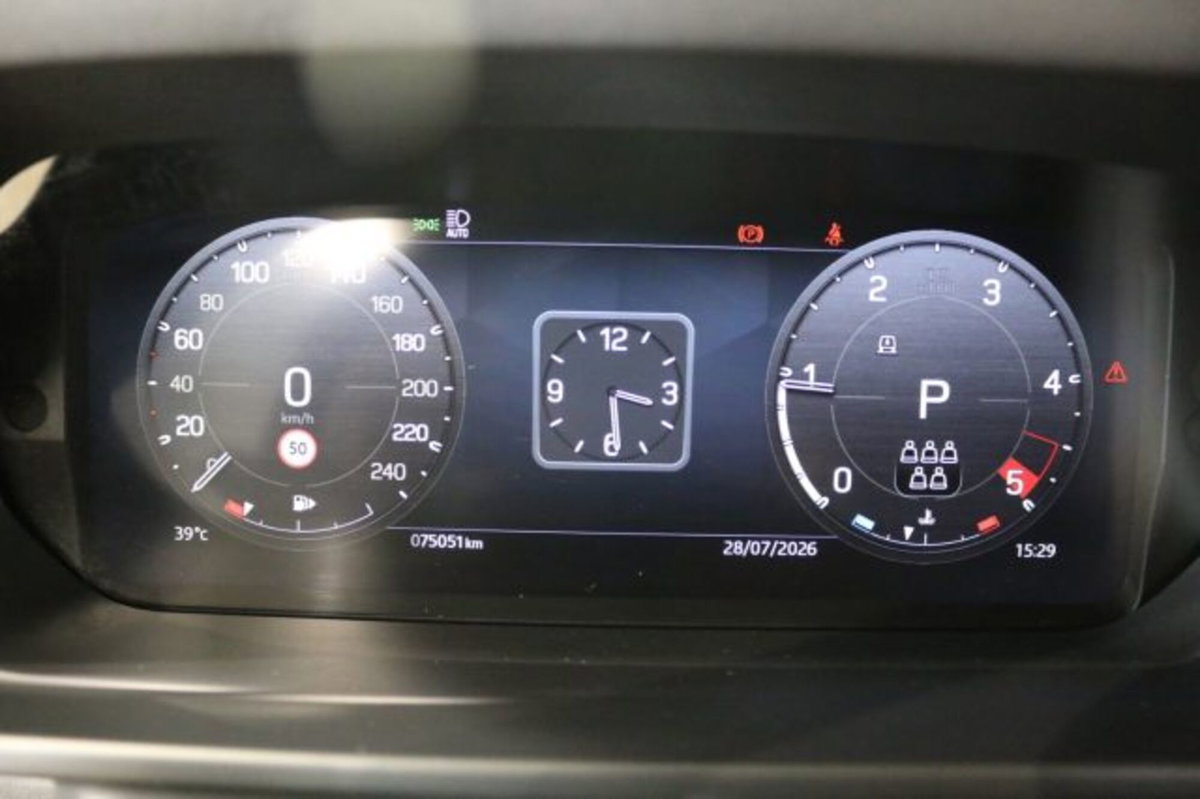 Land Rover Defender 110 3.0d i6 mhev X-Dynamic SE awd 250cv auto (15)