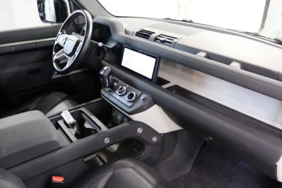 Land Rover Defender 110 3.0d i6 mhev X-Dynamic SE awd 250cv auto (16)