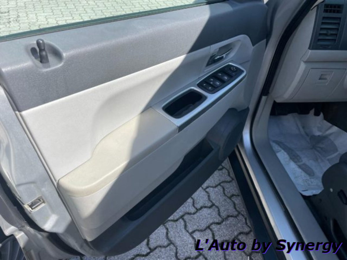 Jeep Cherokee 2.8 CRD DPF Limited (11)