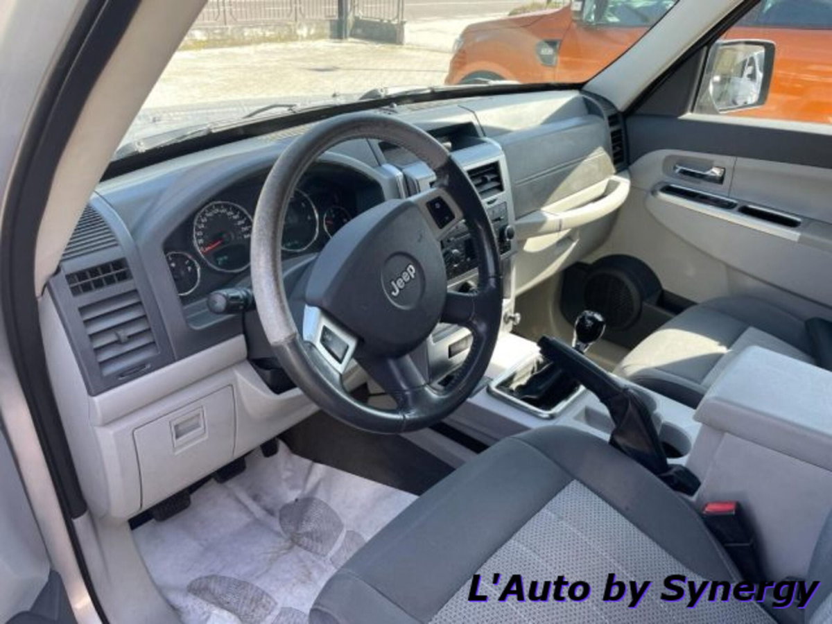 Jeep Cherokee 2.8 CRD DPF Limited (8)