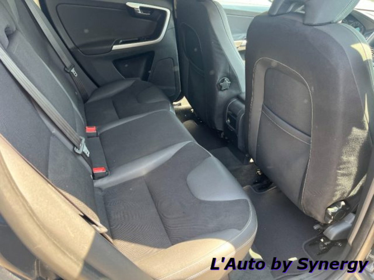 Volvo XC60 2.4 D 163 CV AWD Geartronic Summum (6)