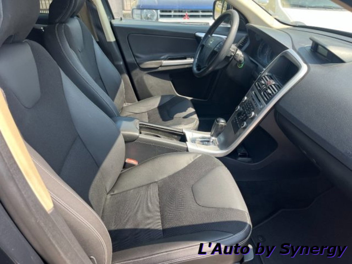 Volvo XC60 2.4 D 163 CV AWD Geartronic Summum (7)
