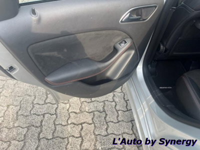 Mercedes-Benz Classe B 200 d Automatic 4Matic Sport (13)