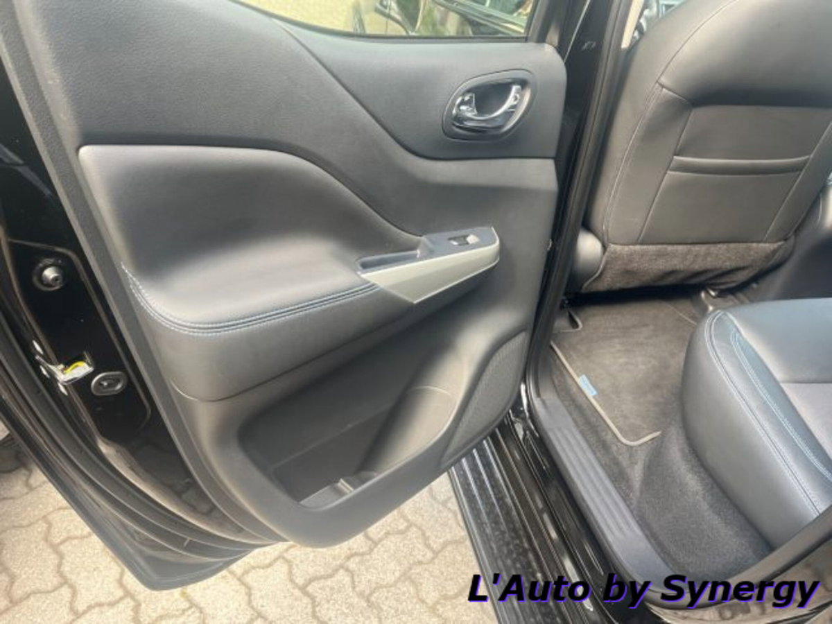 Nissan Navara 2.3 dCi 190 CV 7AT 4WD Double Cab N-Guard (17)